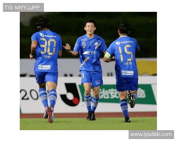 名古屋八鲸迎战广岛三箭争夺联赛荣耀激战一触即发 名古屋八鲸迎战广岛三箭争夺联赛荣耀激战一触即发