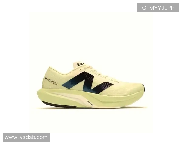 探索运动鞋的进化与创新：从舒适性到时尚性，全面解读运动鞋的设计与技术革新